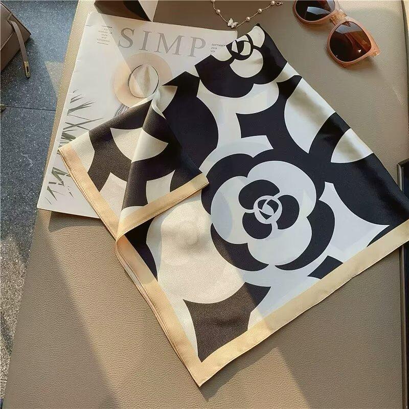 New retro cashew 71CM small square scarf simulation silk scarf spring and summer printing commuting fashion versatile professional scarf