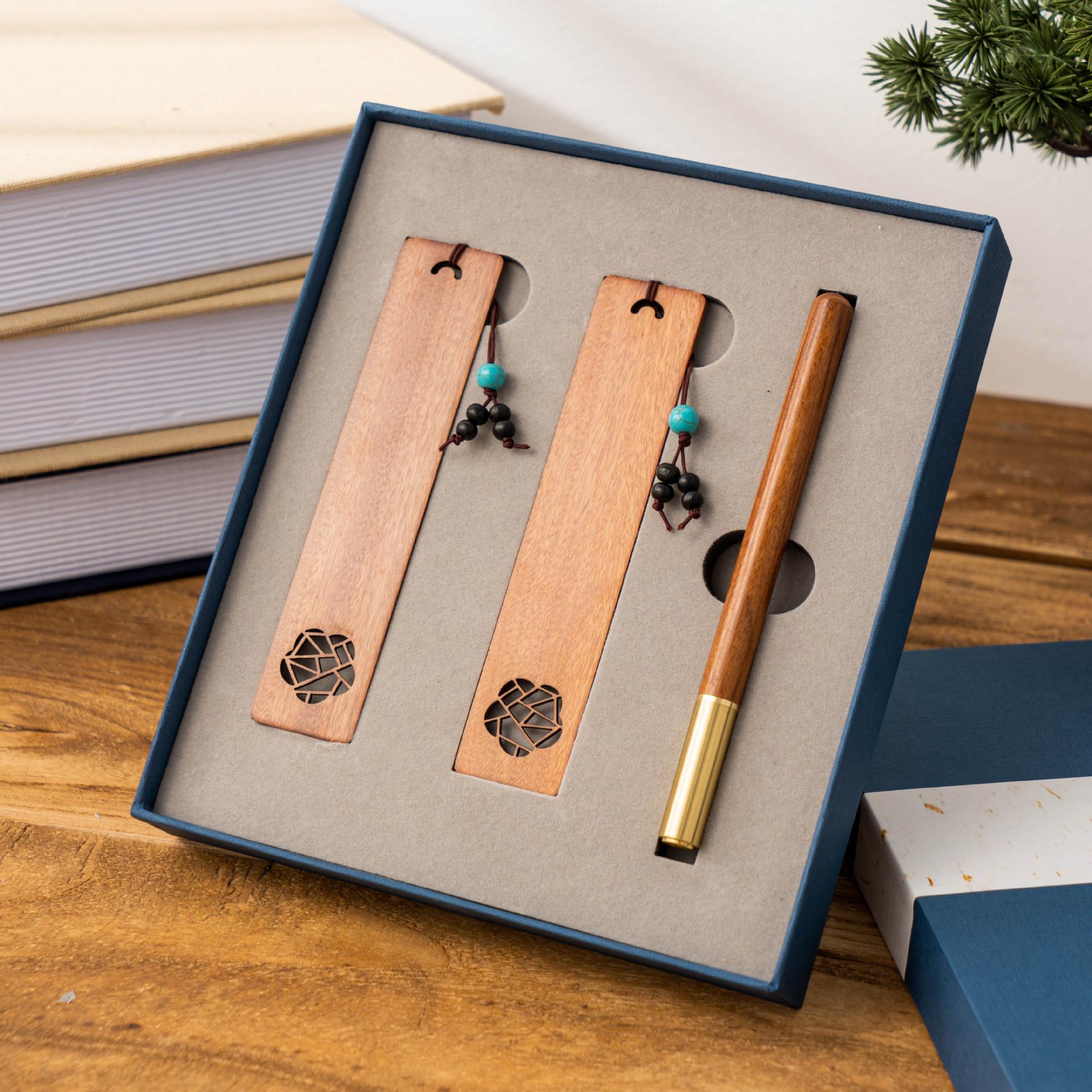 Chinese Style Wooden Bookmark Gift Set - Graduation, Birthday, Cultural Souvenir