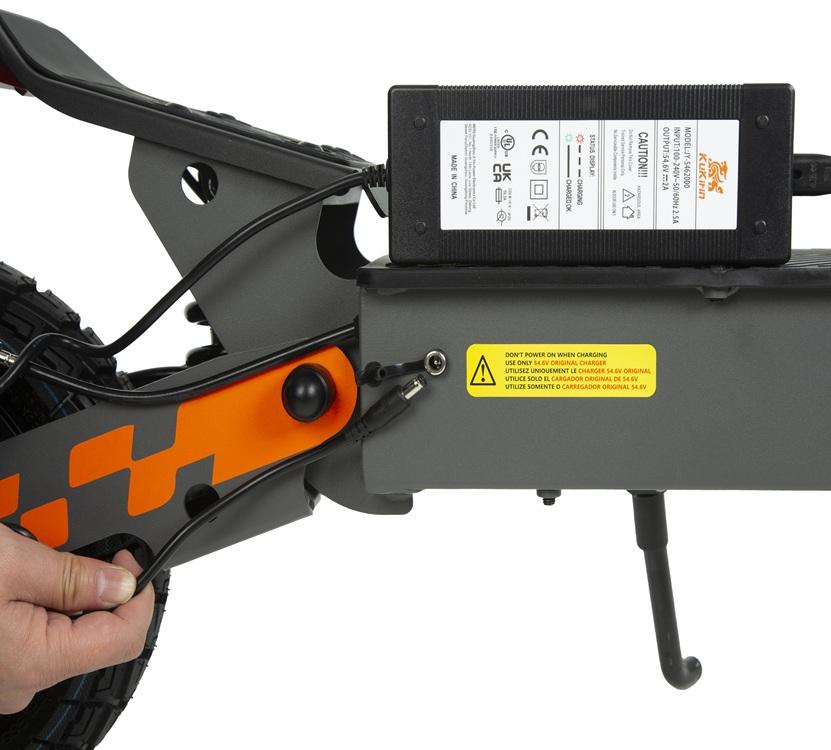 KUKIRIN G2 800W Faltbarer Elektroroller, 48V 15Ah Akku, 55km Reichweite, 10-Zoll-Reifen, Doppelscheibenbremsen, 120kg Tragfähigkeit