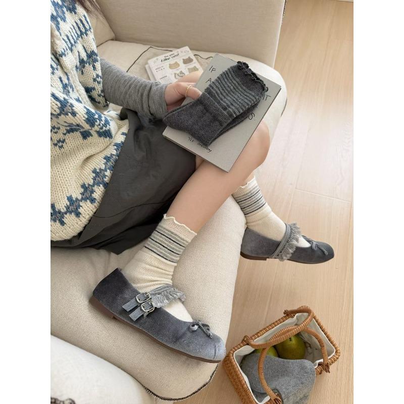 Boneless stacking socks women's socks ins autumn and winter wool socks women's thickened warm fungus lace pinstriped medium tube socks