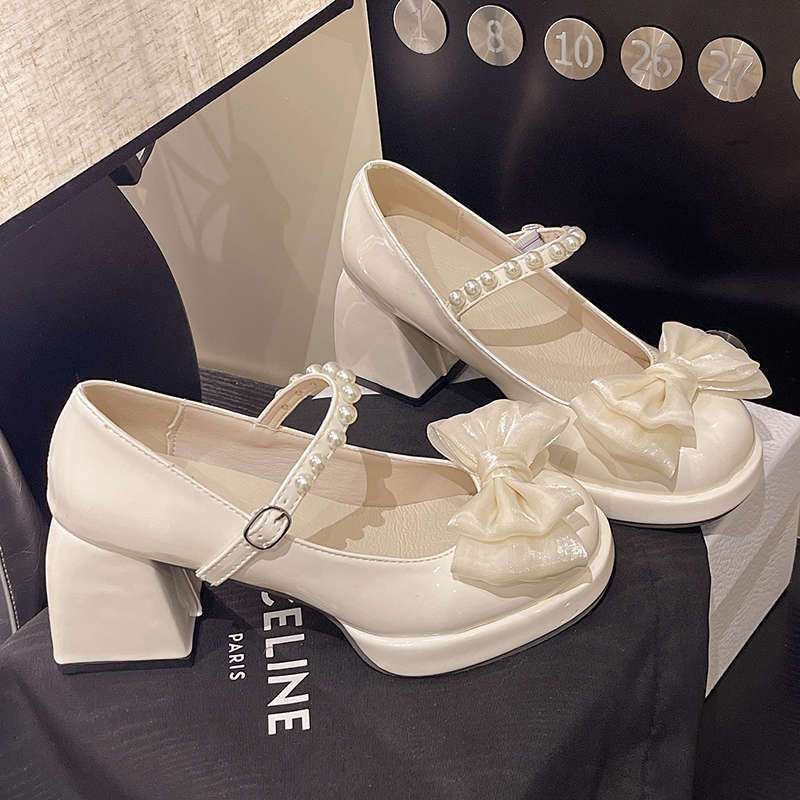 French Mary Jane high heels women's pearl bow thick heel small leather shoes 2025 autumn new with skirt single shoes