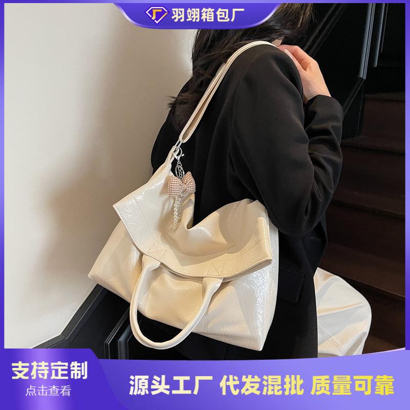 Large capacity portable commuter bag women's new fashion tote bag versatile shoulder messenger bag