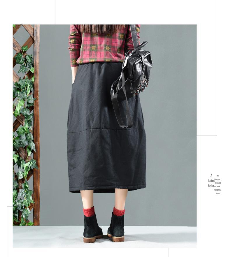 Retro Plus Size Mid-Length A-Line Skirt - Flattering, Versatile, and Artistic Design