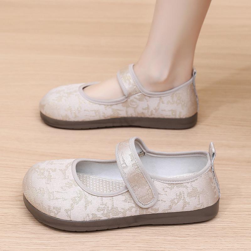 Shoes women's spring and autumn new soft-soled versatile mother shoes shallow mouth fashion lazy wear-resistant non-slip round head women's shoes