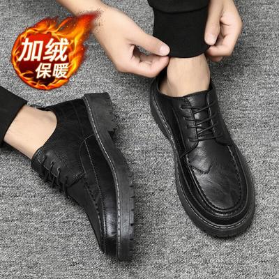 Nouvelles chaussures pour hommes 2024 chaussures décontractées d'affaires en cuir chaussures pour hommes britanniques noires de travail à semelle souple petites chaussures en cuir