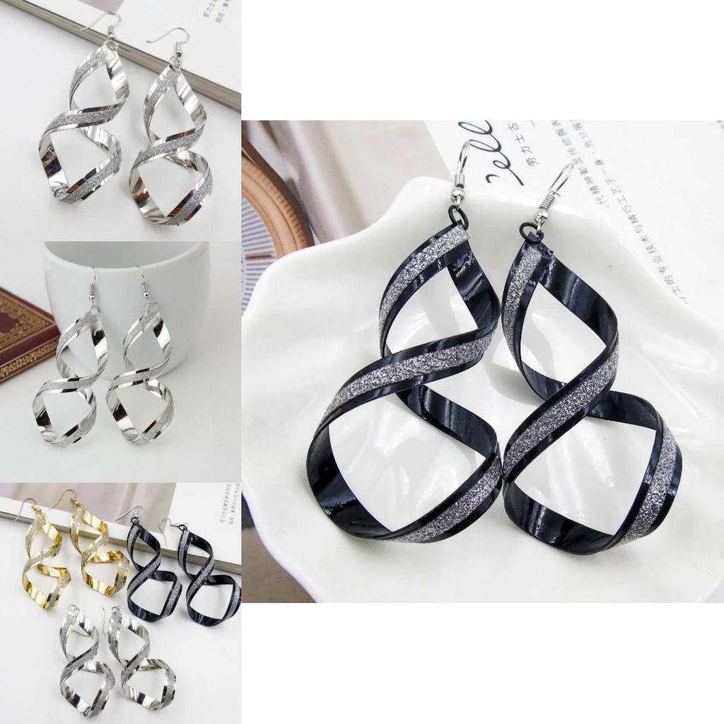 Wholesale Geometric Shape Earrings For Women In Trendy Korean Style