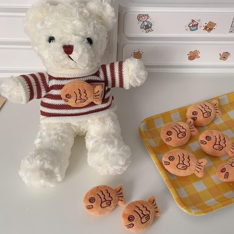 1 Adet Yeni Moda Kış Sevimli Peluş Küçük Balık Sevimli Broş Kadınlar Erkekler Palto Takım Elbise Broşlar Yaka Sırt Çantası Aksesuarları Takı