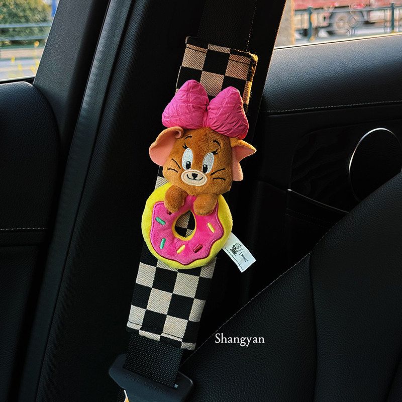Car Seatbelt Shoulder Pads, a Pair of Creative Car-Mounted Cute Cat and Mouse Gear Handle Decoration Seatbelt Shoulder Pads Bowtie Jerry Shoulder Pads