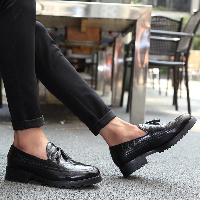 New Men's Shoes Fashion Crocodile Pattern Fringed Leather Shoes British Style Business Dress Casual Shoes Overalls Small Leather Shoes