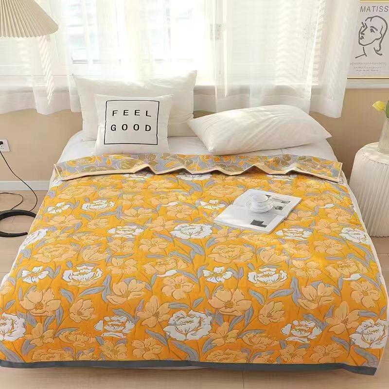 Washable Thickened Cotton-Polyester Floral Blanket Coverlet for All Seasons