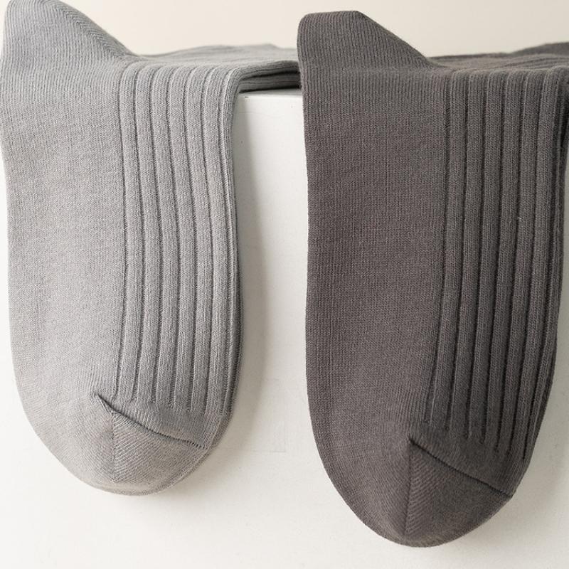 Men's and Women's Pure Cotton Socks Solid Color Medium Tube Socks Autumn and Winter
