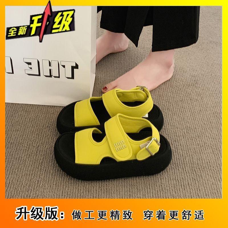 Retro super fire with skirt thick-soled heightening sandals 2025 summer new beach seaside women's sandals women's outer wear