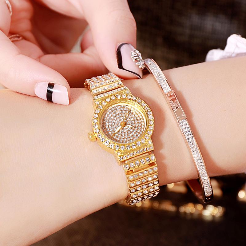 Women's Fashion Quartz Watch with Diamond-Inlaid Square Dial and Alloy Band.