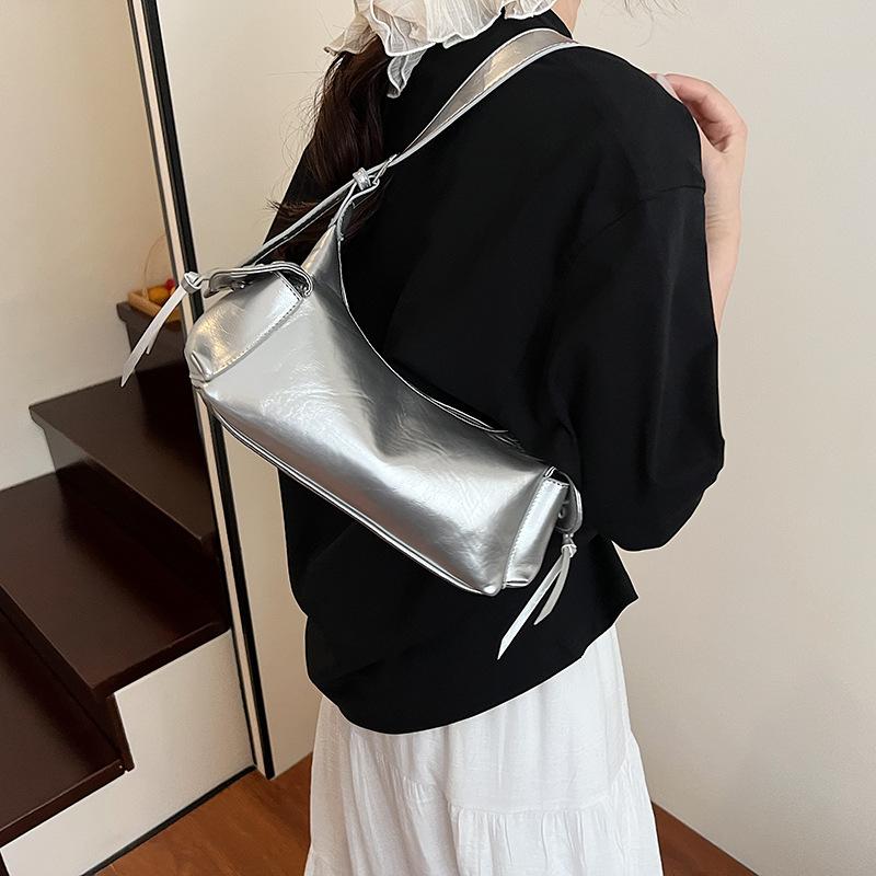 Textured retro commuter trendy shoulder bag women's summer new fashionable Spice Girl style underarm dumpling bag