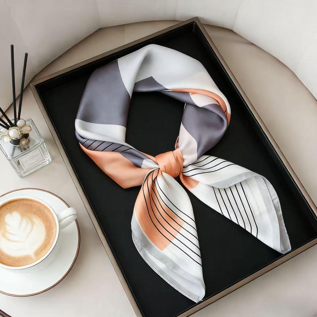 Retro Cashew Pattern Silk Square Scarf (70x70) - Versatile Long Ribbon for Neck