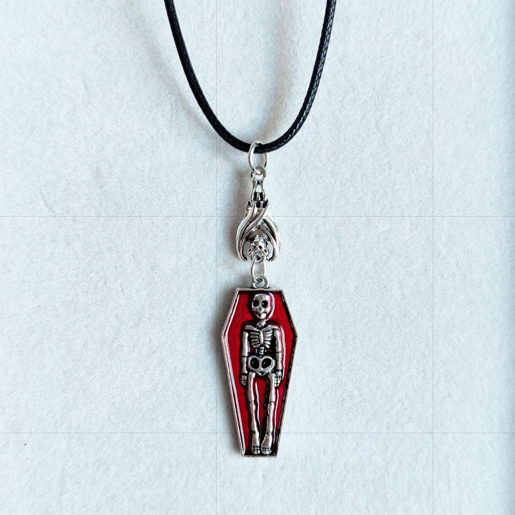 Retro Skull Coffin Pendant Necklace: Halloween Dark Style