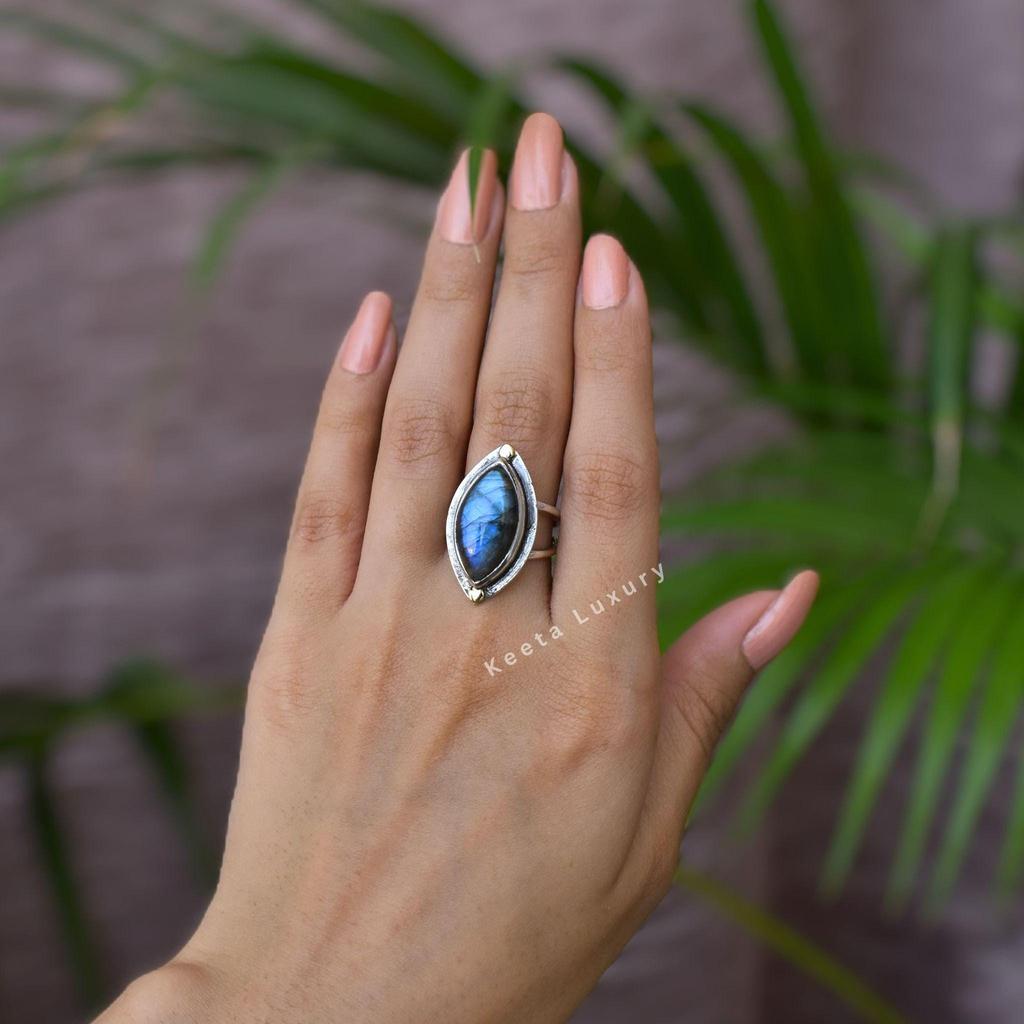Natural Labradorite Ring Silver Oxidized Handmade Ring Flashy Labradorite Ring For Women Healing Gemstone Bohemian Jewelry Unique Gifts