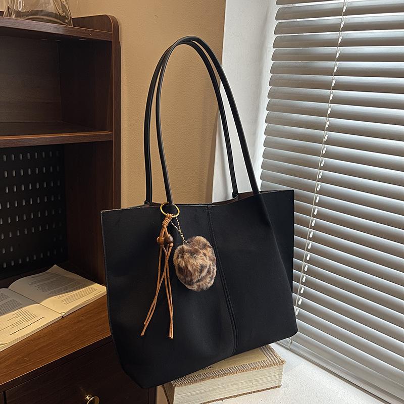 Premium Textured Bag Women's Large Capacity 2025 New Autumn and Winter Versatile Simple Retro Shoulder Bag Commuter Tote Bag