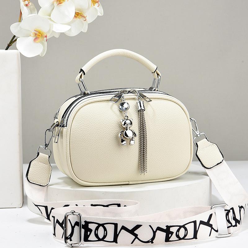 Stylish Large Capacity Fashionable Bucket Bag With Trendy Tassel Design For Women
