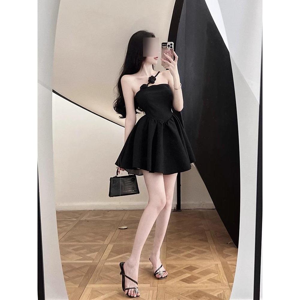 Sommer neuer Stil Neckholder Top Tutu Rock Slim Fit und dünnes Kleid im ausländischen Stil Damen