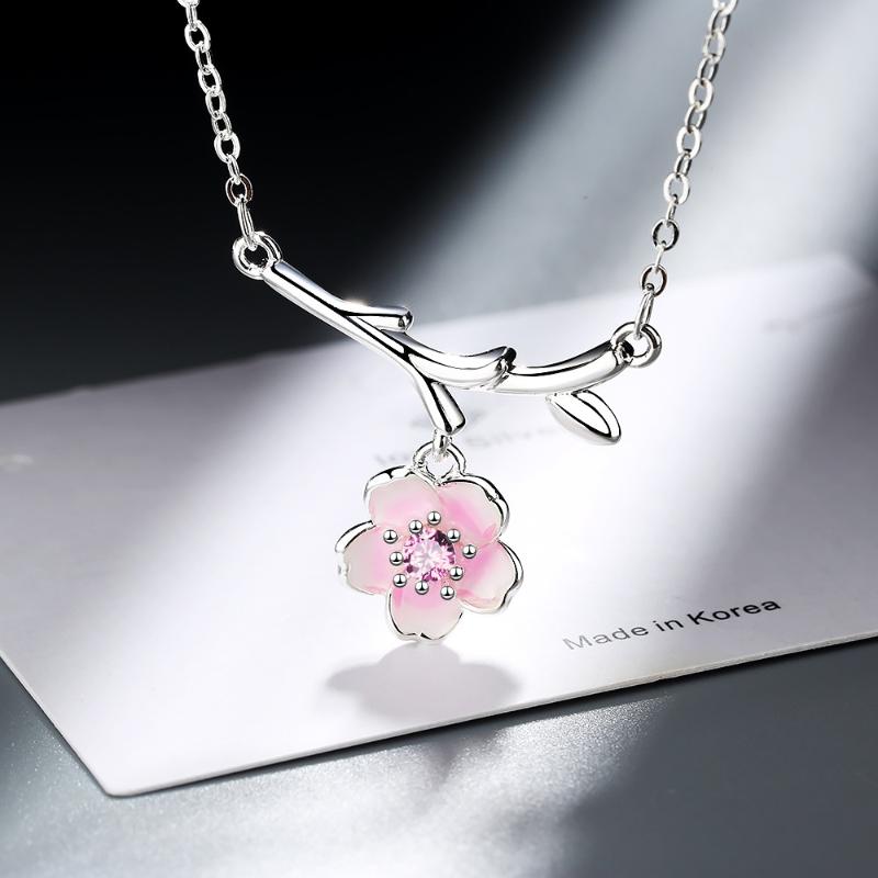 Lovely Cherry Blossom Pendant Necklace Sparkling Transparent Crystal Jewelry for Women Girls Casual Outing Accessory Gift