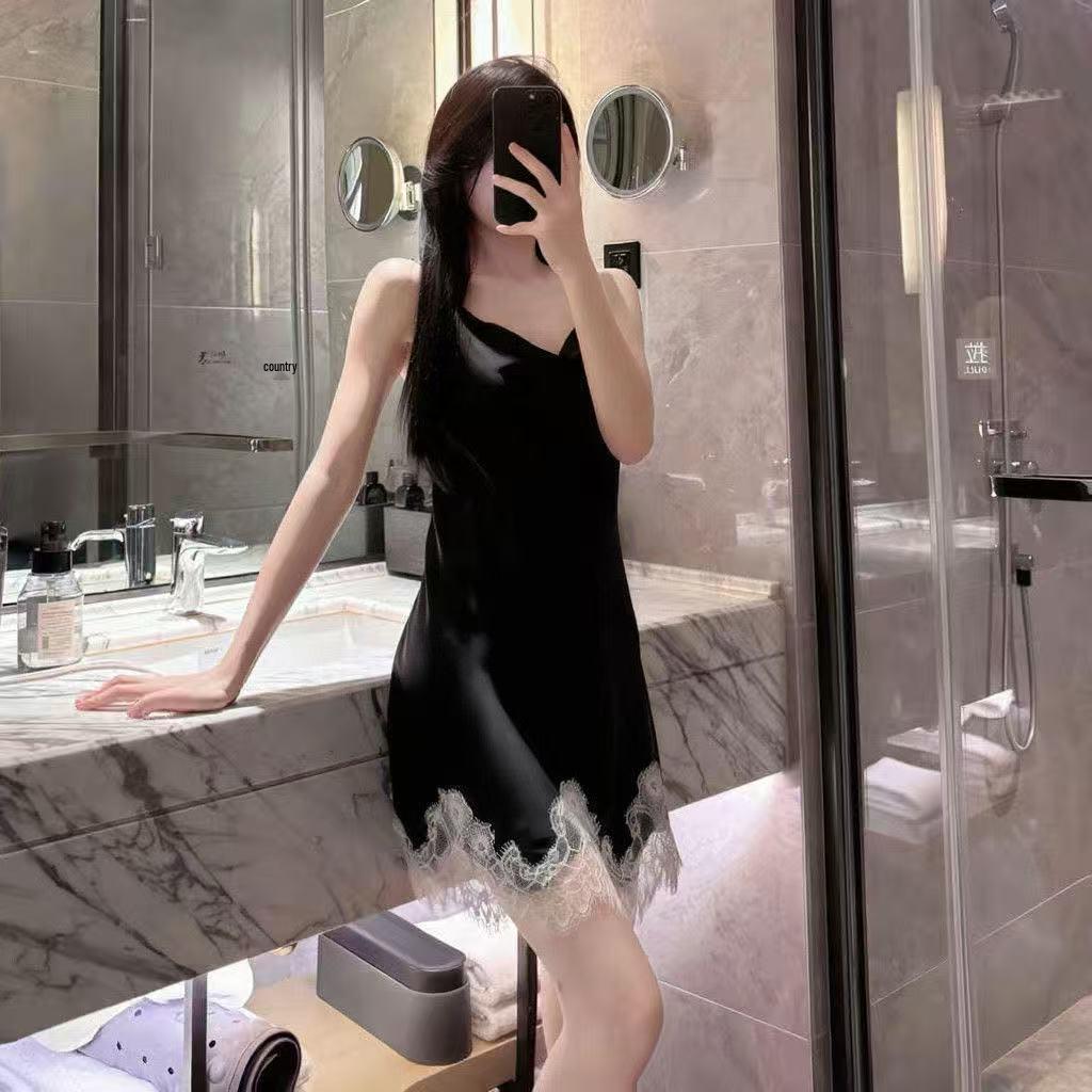 

Пижама женская Ice Silk: Сексуальный комплект из двух частей: майка с драпированным вырезом и халат для лета, весны и осени. 1XL (120-140 lbs)