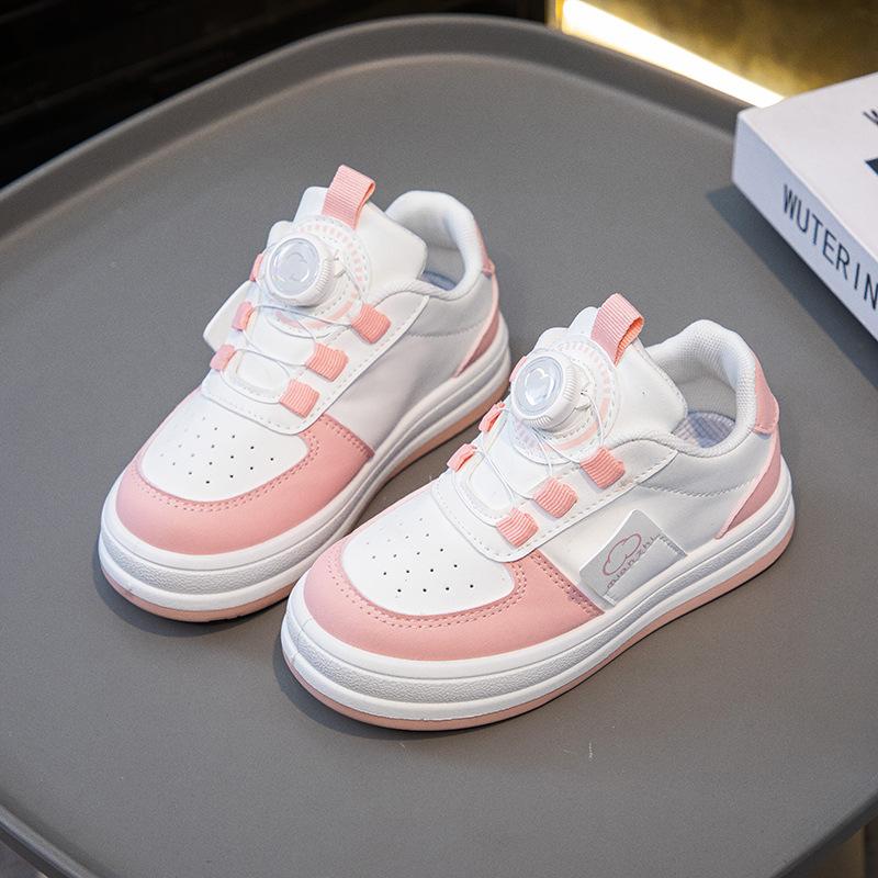 

Boys and girls low-top board shoes 2025 autumn new soft-soled non-slip rotating Newshang middle and older children s versatile casual shoes 26-31 yards whole box shot 48 pairs розовый