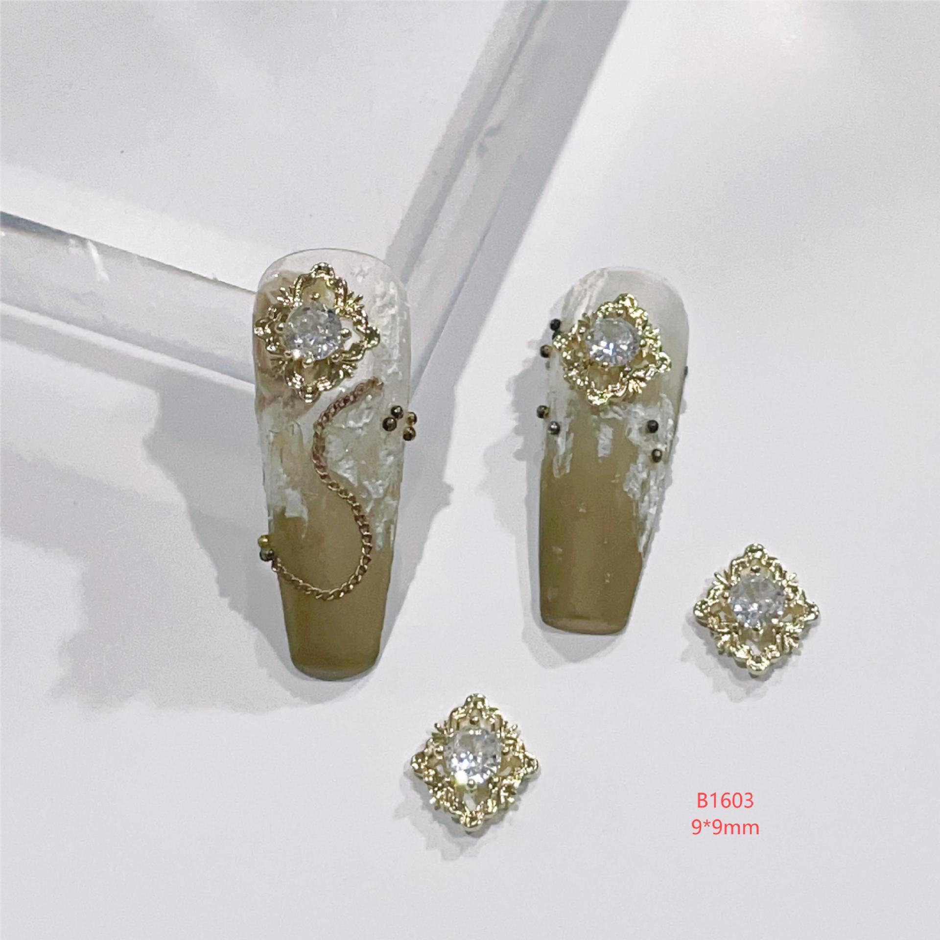 Изумрудно-зеленый ретро придворный стиль циркон нейл-арт украшения