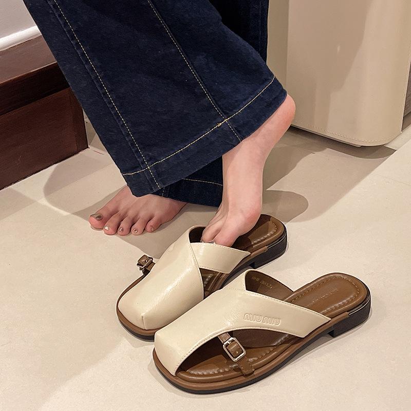 Internet Celebrity Fashion Soft-soled Slippers Women's Summer Wear 2025 New Casual Versatile Roman Beach Shoes Temperament Bag Head Drag