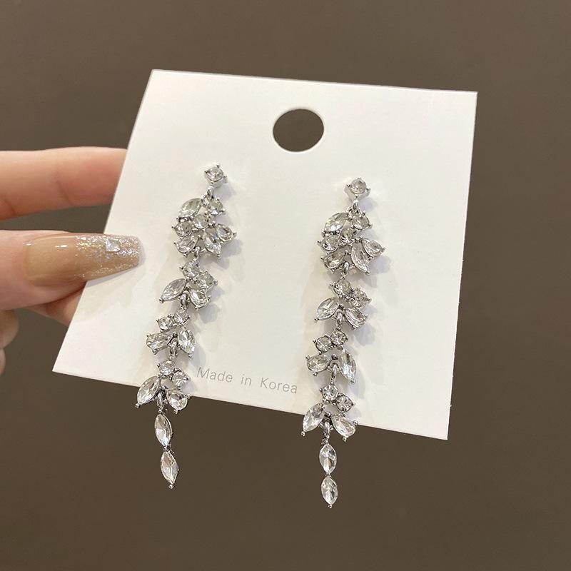 Elegant Tassel Leaf Earrings: High-End Sparkling Dangle Jewelry for Women, 2025