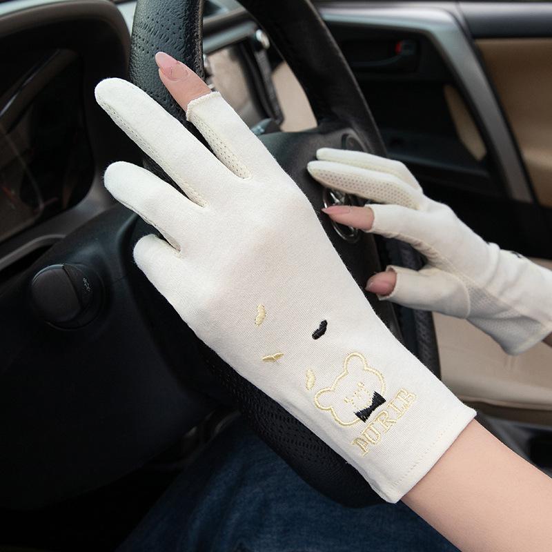 

Nail art UV protection half finger sunscreen female thin anti-black driving non-slip dew finger breathable spring and summer