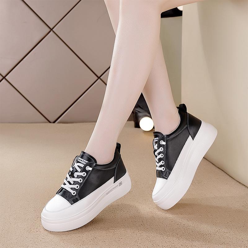 Fashionable and Trendy Women's Shoes 2024 Summer New Versatile Breathable and Non Slip Sloping Heel with Elevated Low Top Shoes