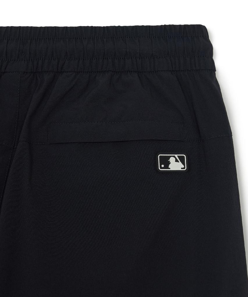 Emelbi Basic Gorpcore Nylon Cargo Half-Length Shorts Ny (Black)