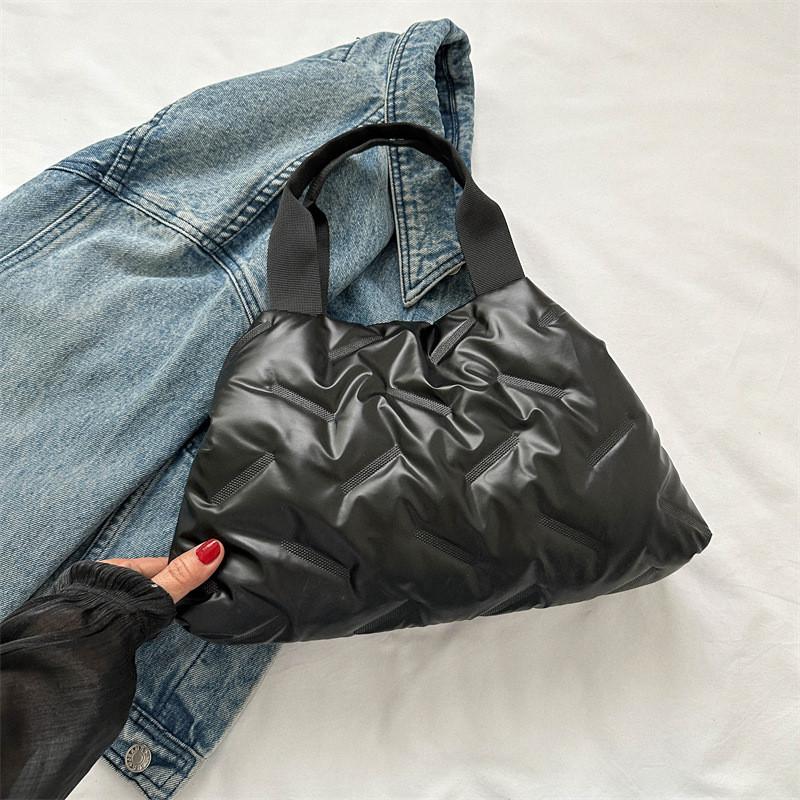 Stylish Versatile Large Capacity Tote Bag For Women In Black Gold Silver Red Green