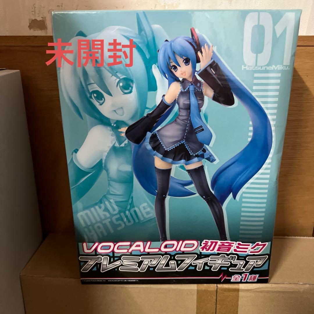 

[USED] Hatsune Miku Premium Figure