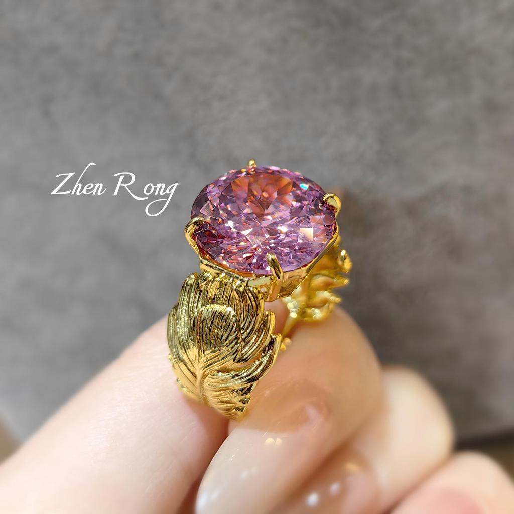 Retro Italian Feather Ring: Luxurious Court Style with Large Carat Bird's Nest Color Gemstone