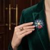 Luxury Retro Flower Brooch with Pearl and Rhinestone Inlay - Elegant Women's Corsage Pin.