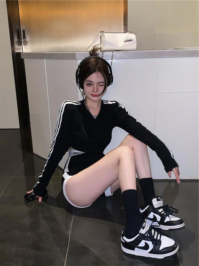 Black sports suit Spice girl long-sleeved T-shirt short top women's summer high-waisted tight casual shorts two-piece set