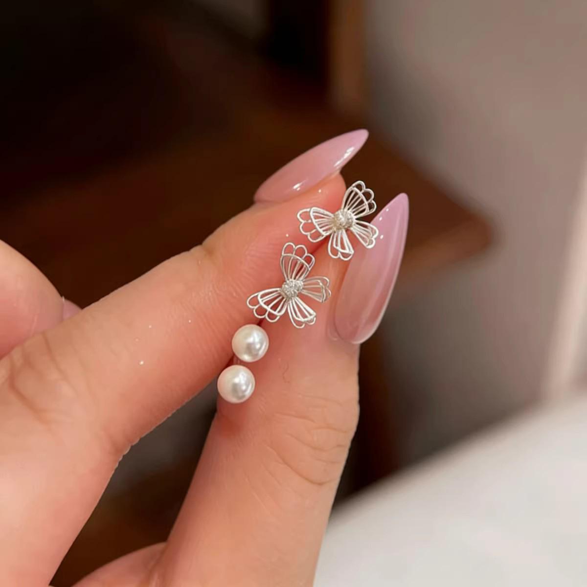 Silver Butterfly Pearl Stud Earrings Set: Fashionable, Versatile, High-End Four-Piece Ear Jewelry.