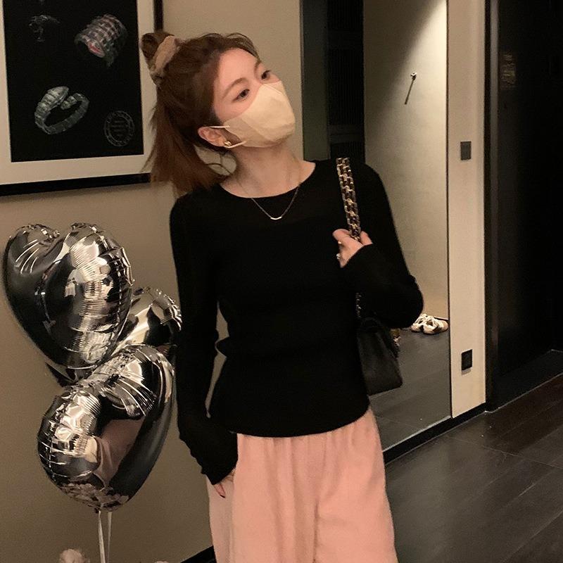 

Осенне-зимний свитер женский высококлассный сшивной облегающий с длинным рукавом внутренняя базовая рубашка однотонный темпераментный ленивый вязаный топ L чёрный