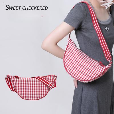 Karierte Tasche, Umhängetasche, Kleine Damentasche, Lässige Halbmond-Knödeltasche