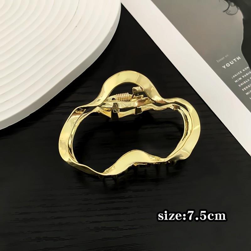 Woman Triangle Design Hair Claws Ladies Fashion Washing Face Hair Clips Hairpins Girls Metal Hair Accessories