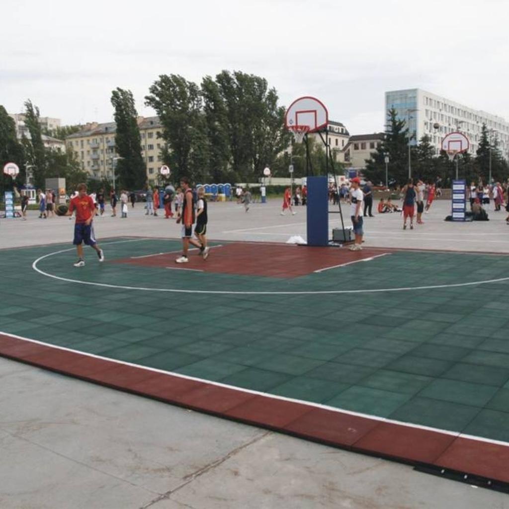 rubber slab for a playground 50x50x2.5 cm - green