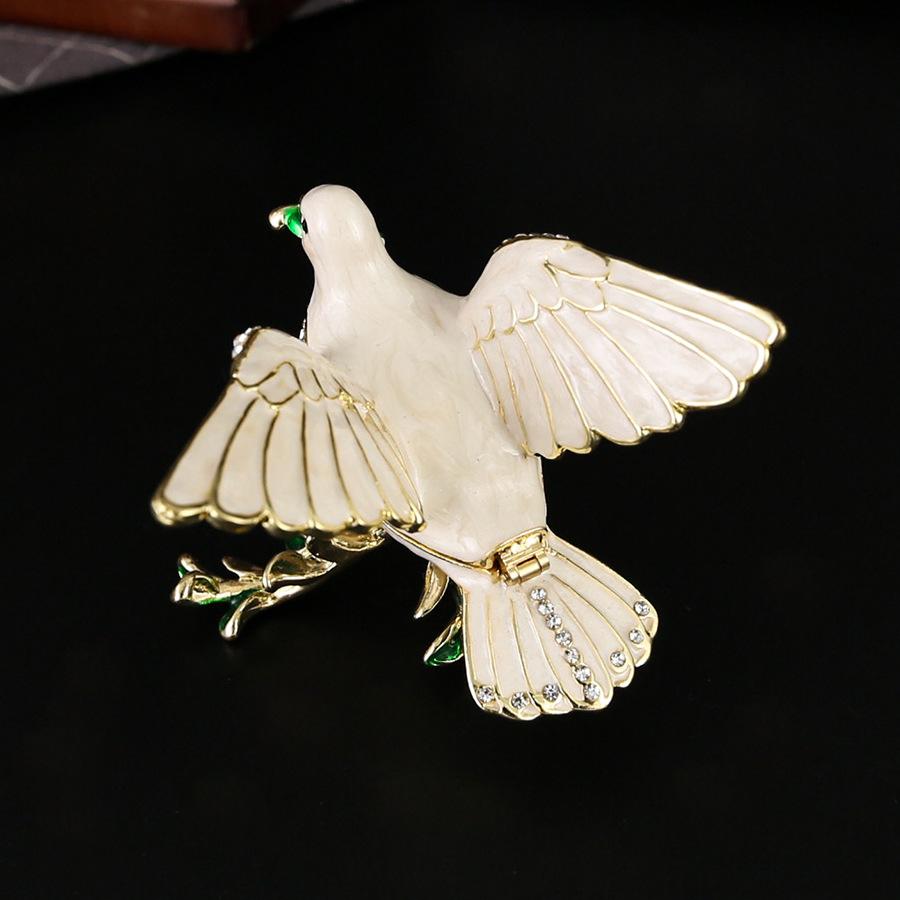 New White Dove Jewelry Box European and American Fashion Jewelry Brooch Animal Alloy