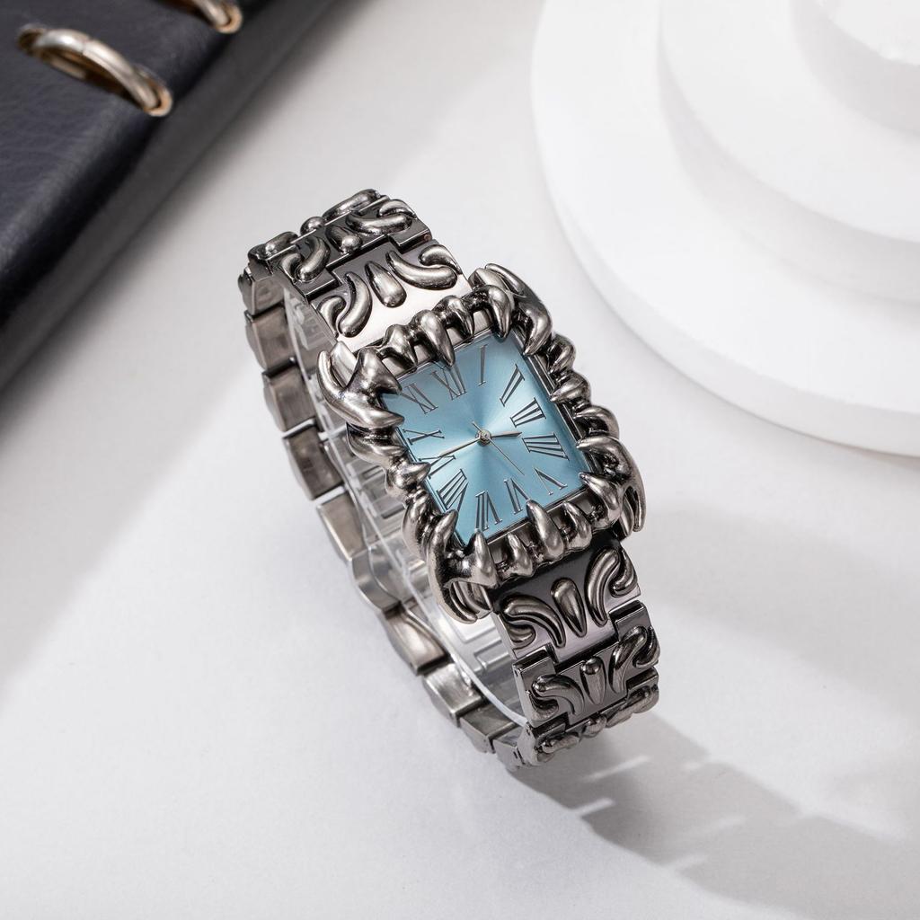 Men Y2K Black Quartz Watch Irregular Dial Retro Fashion Wristwatch
