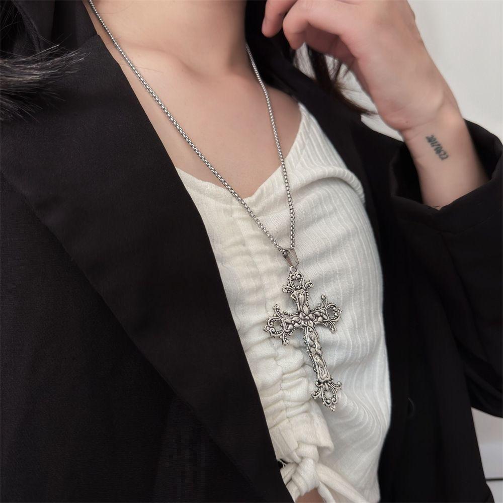 Heavy Industry Spice Girls Cross Pendant Necklace Female Niche Trend Personalized Clavicle Chain Subculture Punk Accessories