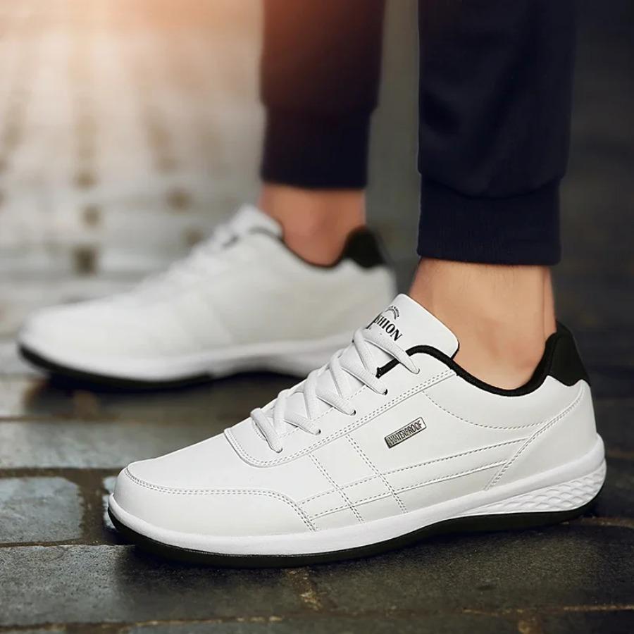 2025 Men's leather shoes Flat black sneakers lace-up non-slip board shoes Walking men's casual running shoes plus  men shoes