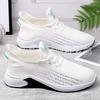 New spring and summer casual men's shoes comfortable mesh shoes lightweight running shoes mesh outdoor sports shoes student