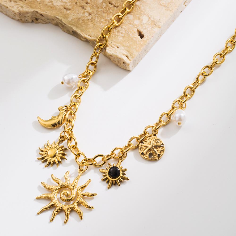 Korean Style Name Necklace Elegant Gold Plated Fine Jewelry Necklace Jewelry Sun Moon Pendant Diamond Necklace for Girls