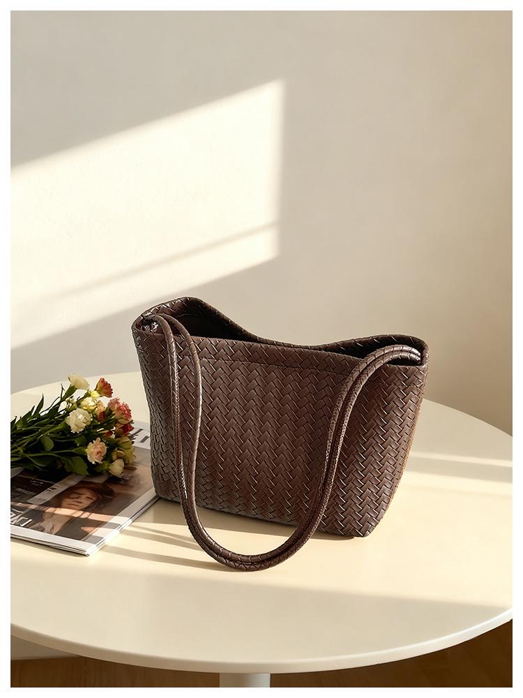 Vintage Cross-Woven Shoulder Tote Bag - Large Capacity, Niche Design Bucket Bag for Women